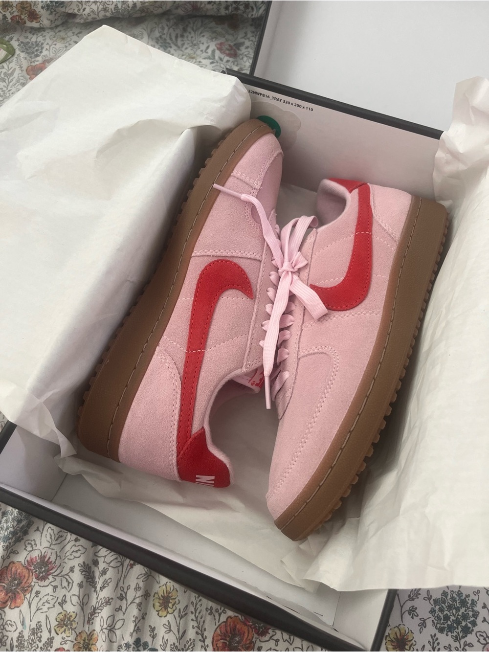 NEW Nike Pink and Coral Suede Women's Sneakers - Picture 11 of 16
